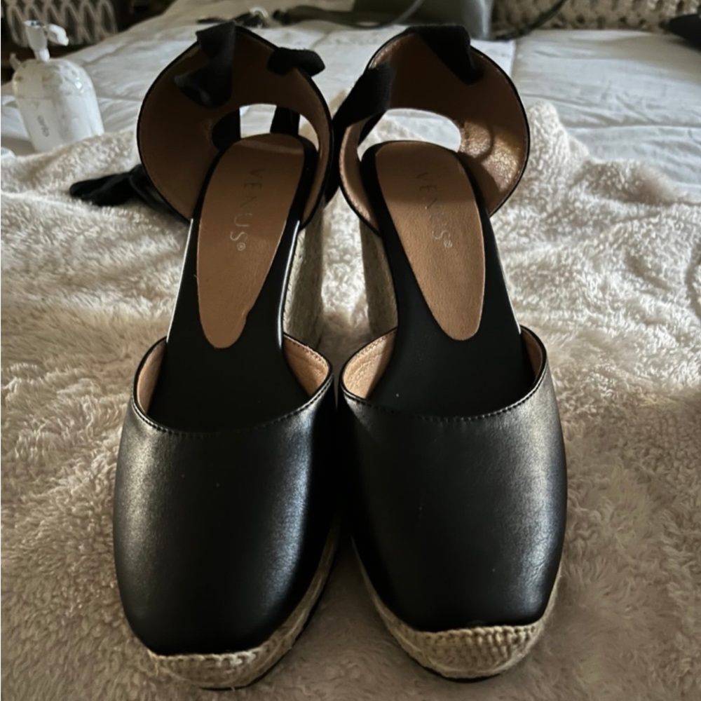 VENUS Black and Tan Espadrille Wedges